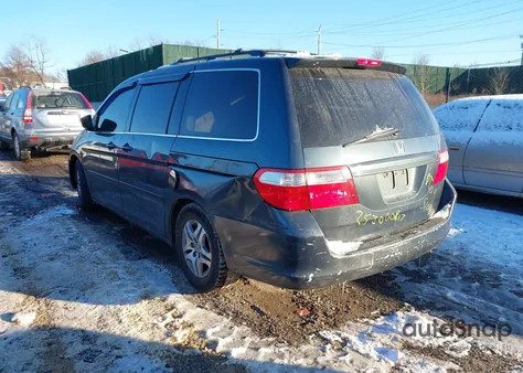 2005 Honda Odyssey Ex z USA, uszkodzony, nr VIN 5FNRL38425B400464